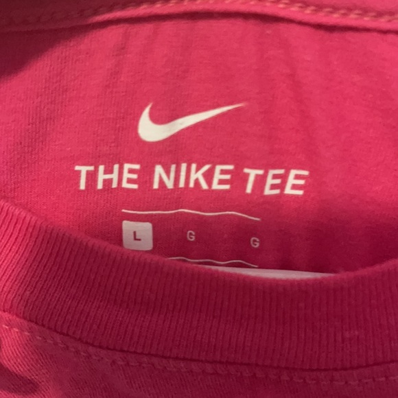 Nike shirt ! - Picture 3 of 3